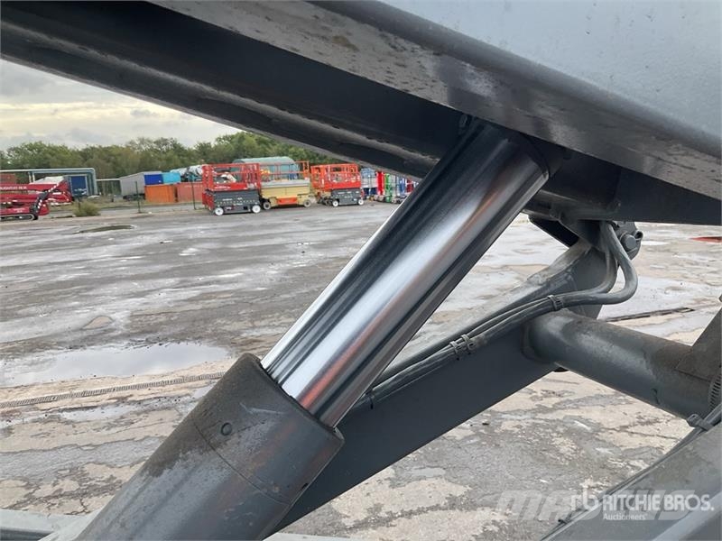 SkyJack SJIII-3219 Electric Scissor Lift Nacelle ciseaux