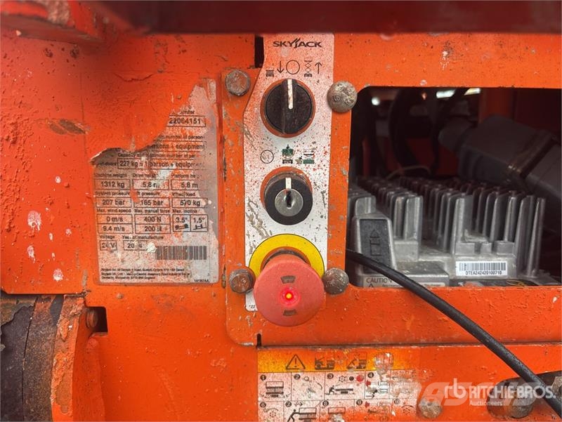 SkyJack SJIII-3219 Electric Scissor Lift Škarjaste dvižne ploščadi