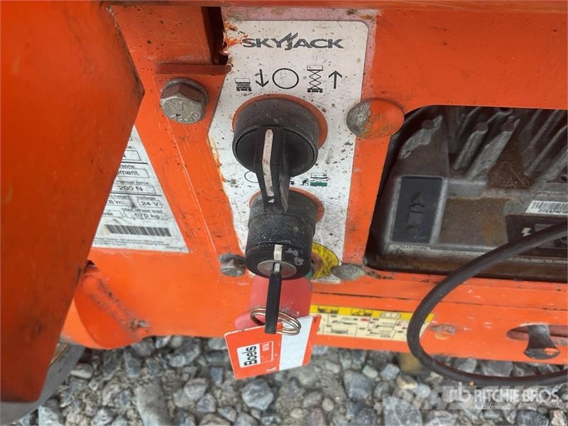 SkyJack SJIII-3219 Electric Scissor Lift (Inoperable) Scheren-Arbeitsbühnen