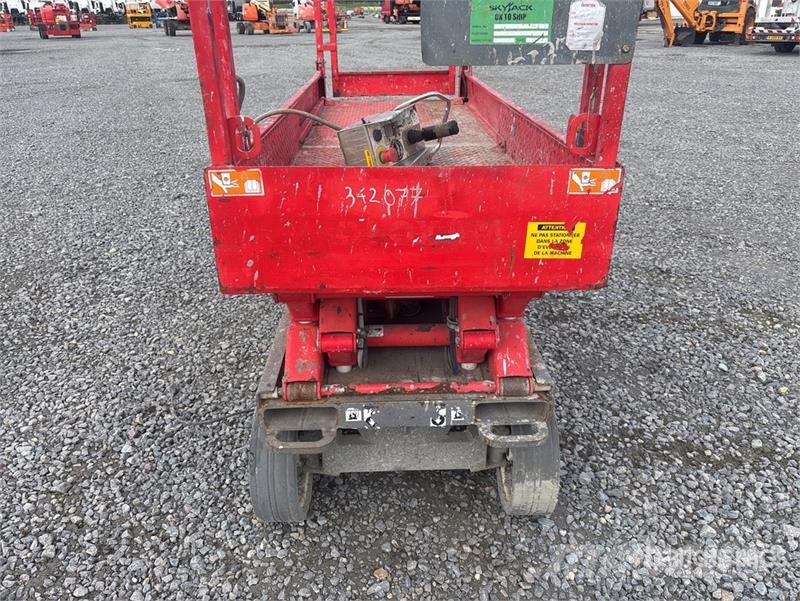 SkyJack SJIII-3220 Electric Scissor Lift Šķerveida pacēlāji