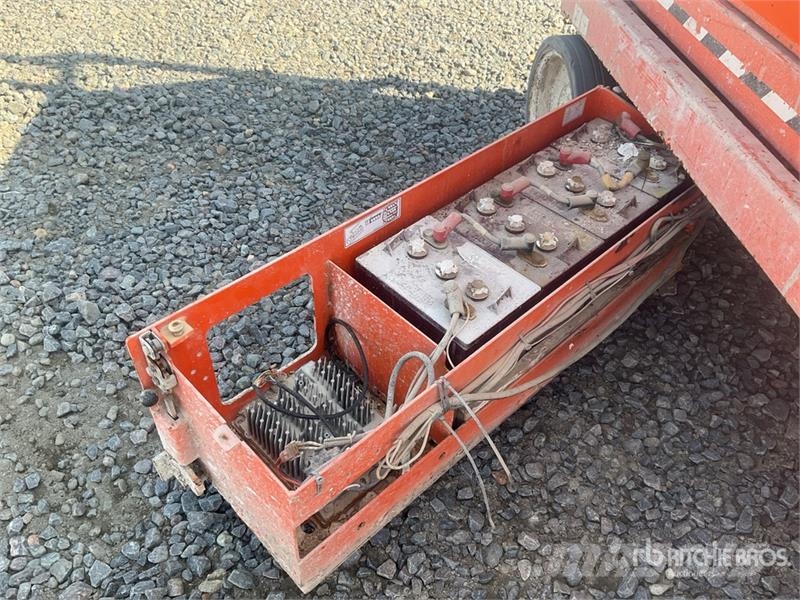 SkyJack SJIII 3220 Electric Scissor Lift Makasli platformlar