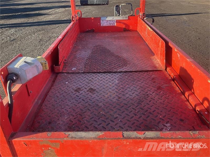 SkyJack SJIII3219 Škaraste platforme