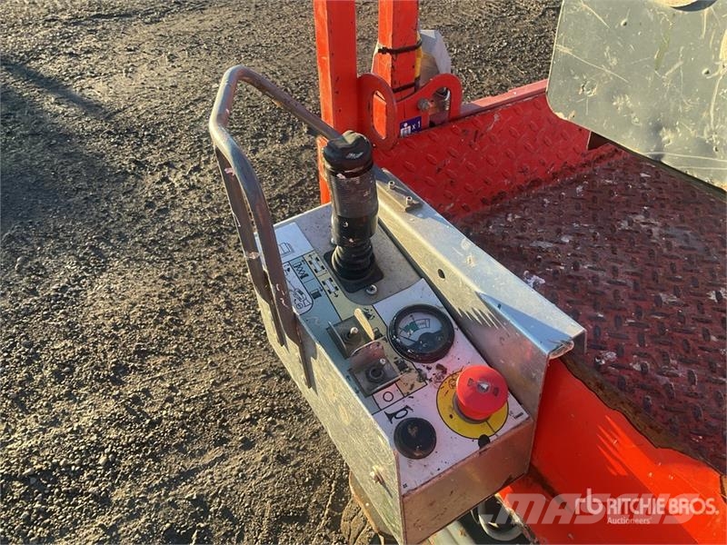 SkyJack SJIII3219 Škaraste platforme