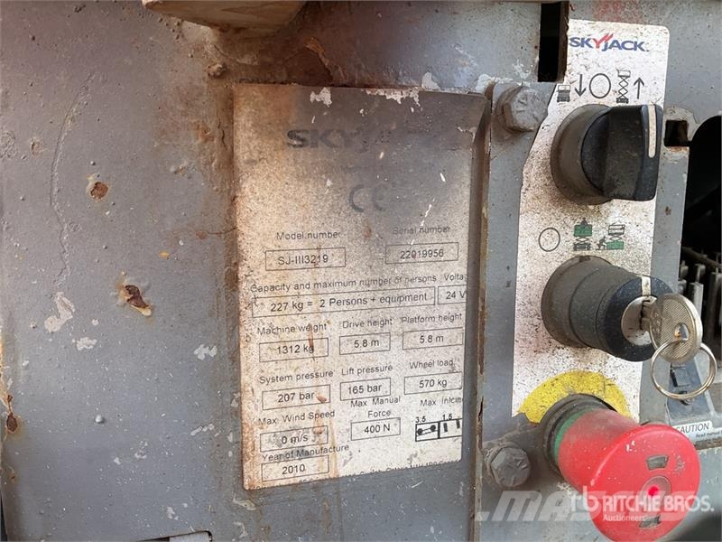 SkyJack SJIII3219 Scheren-Arbeitsbühnen