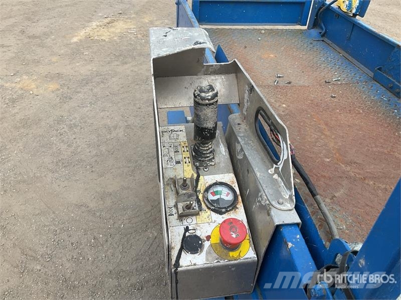 SkyJack SJIII3219 Ollós emelők