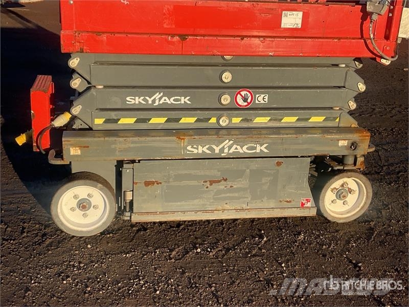 SkyJack SJIII3219 Škaraste platforme