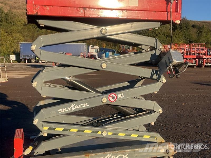 SkyJack SJIII3219 Škaraste platforme