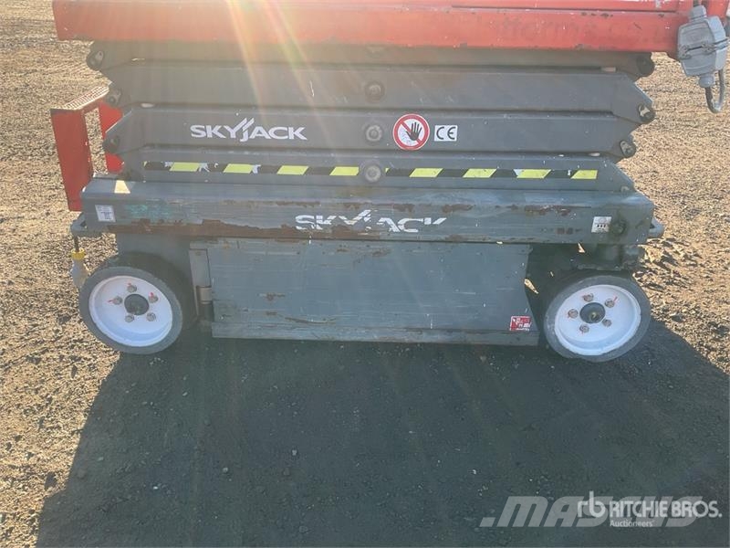 SkyJack SJIII3219 Škaraste platforme