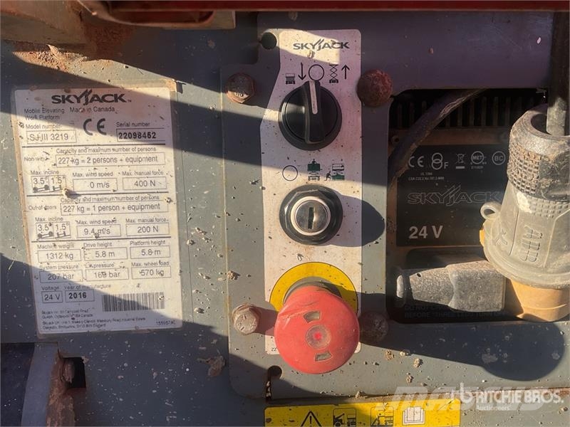 SkyJack SJIII3219 Škaraste platforme