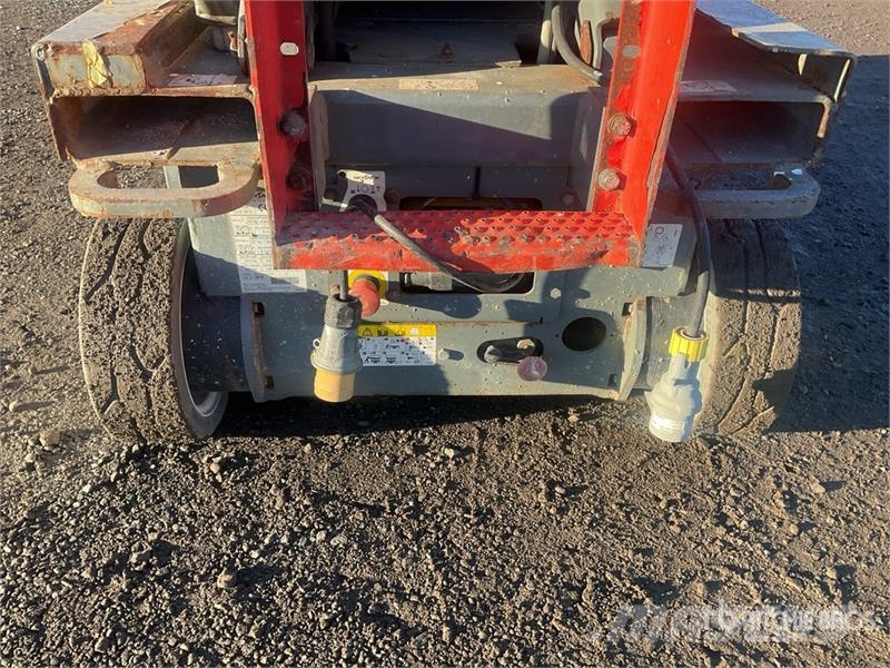 SkyJack SJIII3219 Škaraste platforme