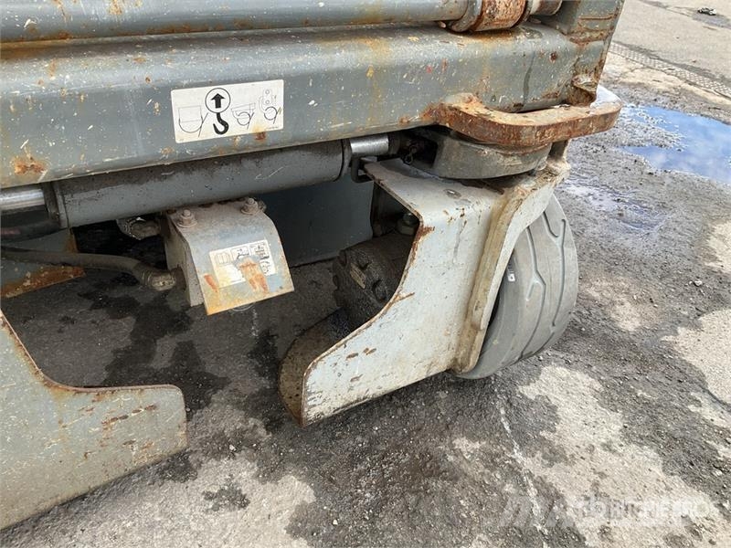 SkyJack SJIII3219 Electric Scissor Lift 剪叉式升降机