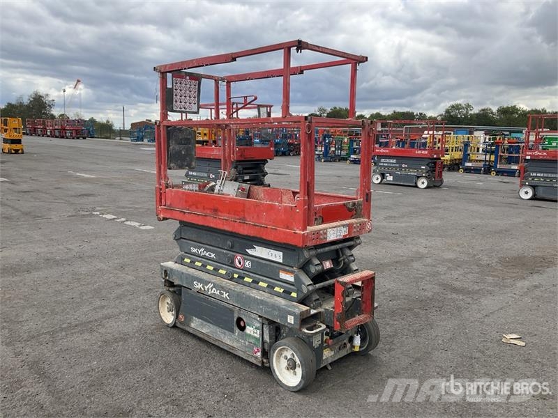 SkyJack SJIII3219 Electric Scissor Lift シザースリフト