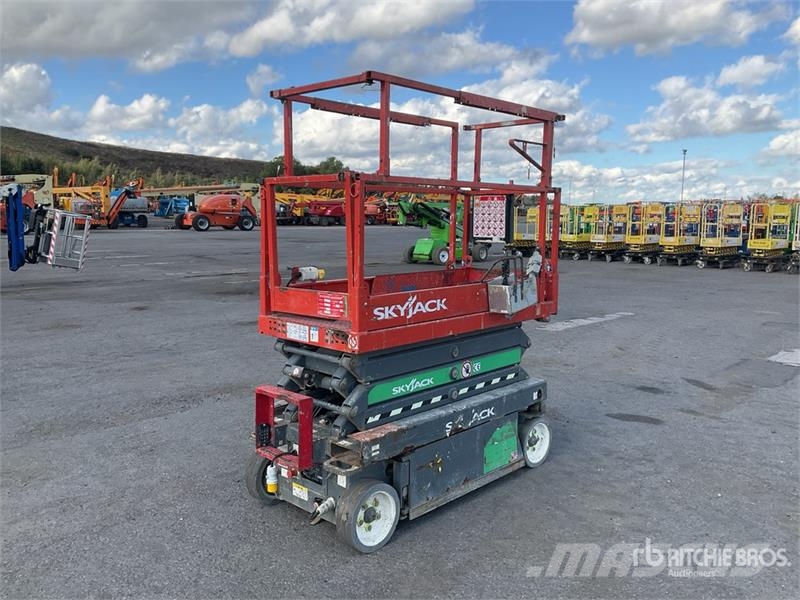 SkyJack SJIII3219 Electric Scissor Lift Škarjaste dvižne ploščadi