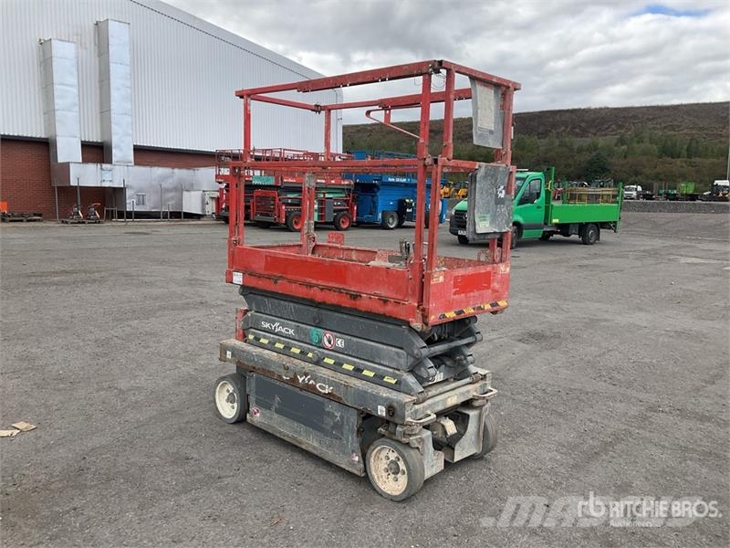 SkyJack SJIII3219 Electric Scissor Lift シザースリフト