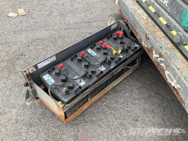 SkyJack SJIII3219 Electric Scissor Lift シザースリフト