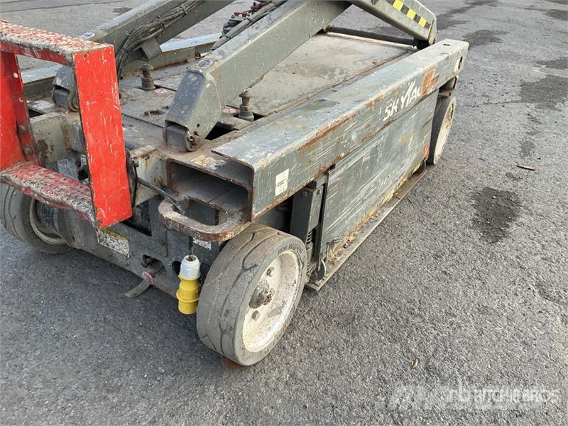 SkyJack SJIII3219 Electric Scissor Lift Scheren-Arbeitsbühnen
