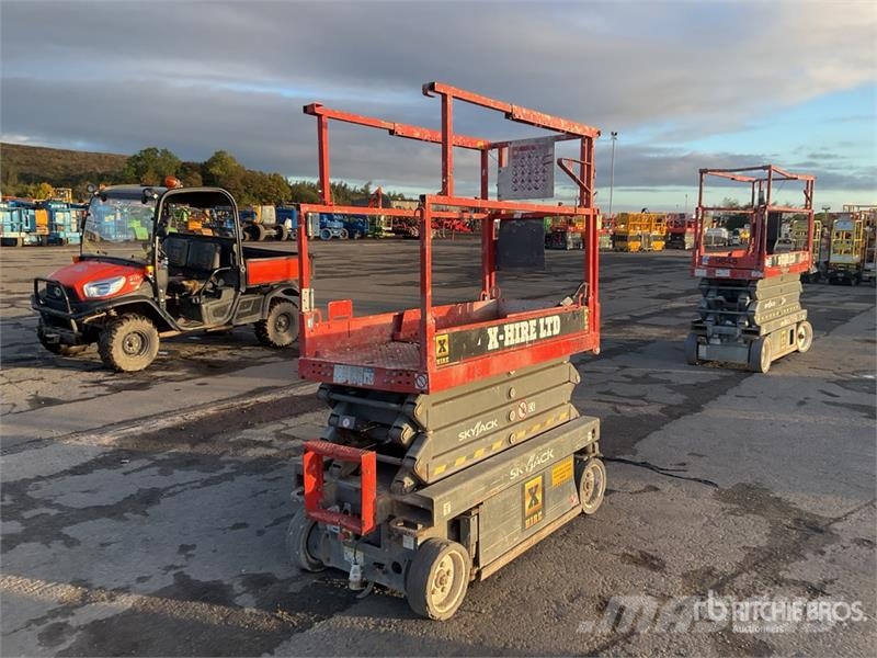 SkyJack SJIII3219 Electric Scissor Lift 剪式升降機