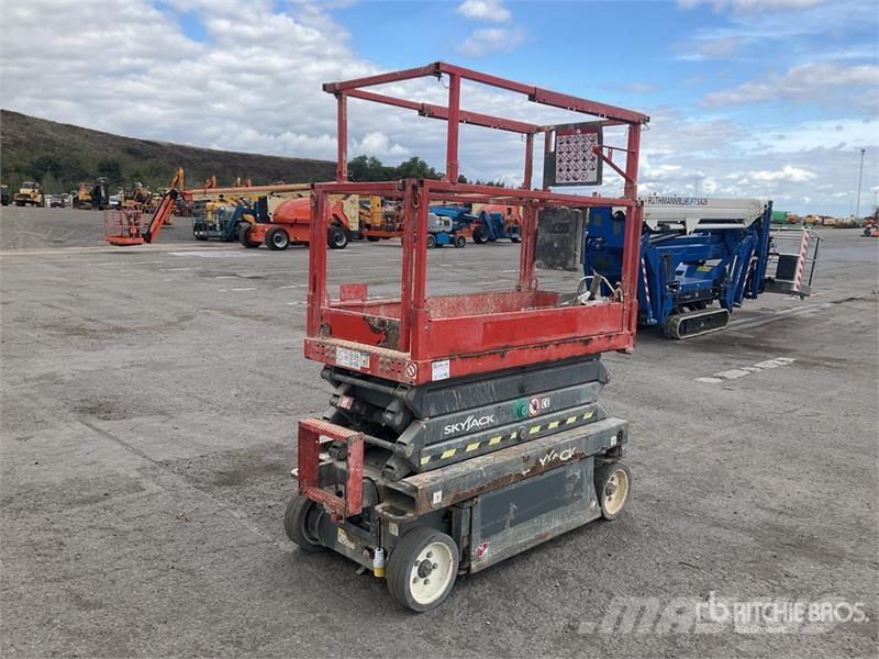 SkyJack SJIII3219 Electric Scissor Lift シザースリフト