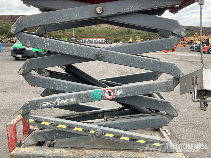 SkyJack SJIII3219 Electric Scissor Lift シザースリフト