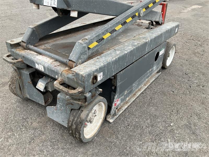 SkyJack SJIII3219 Electric Scissor Lift رافعات مقصية الشكل