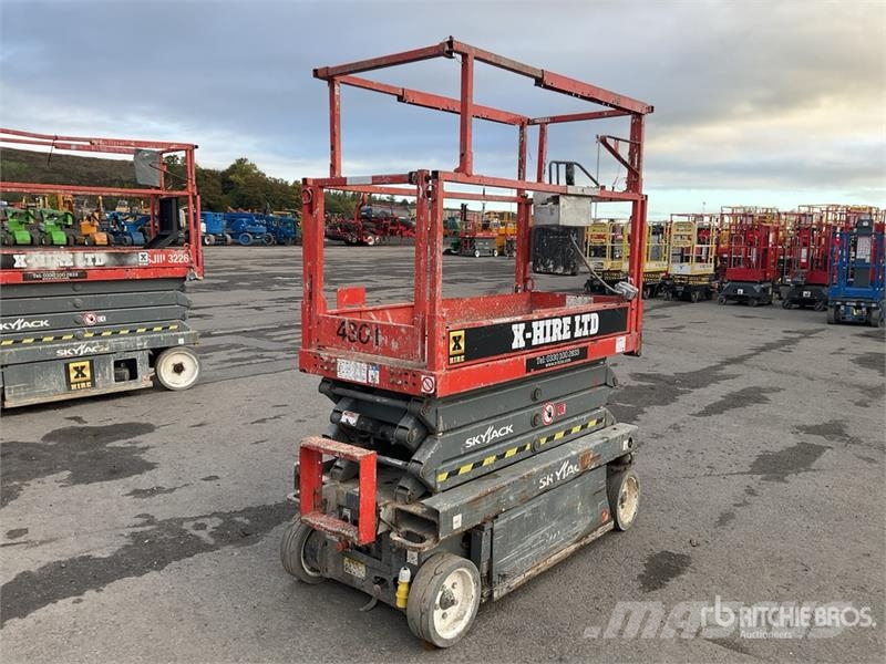 SkyJack SJIII3219 Electric Scissor Lift Scheren-Arbeitsbühnen