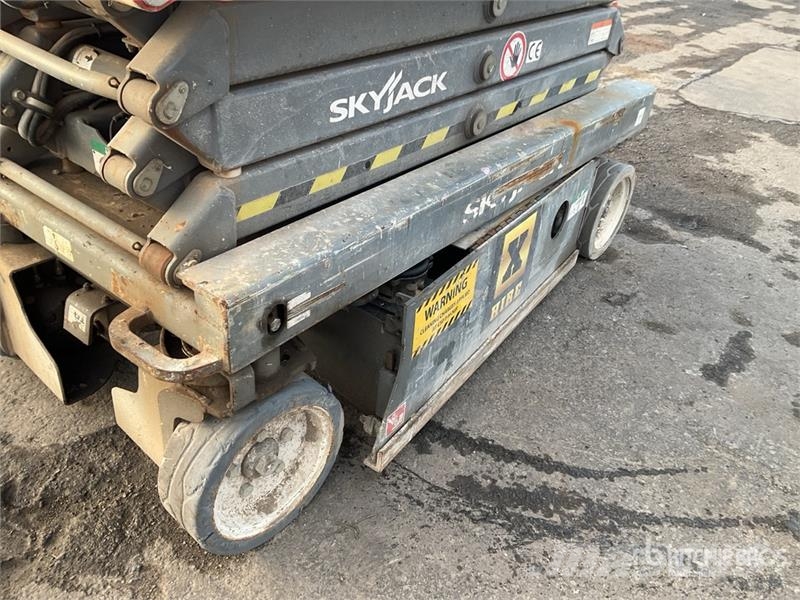 SkyJack SJIII3219 Electric Scissor Lift 剪式升降機