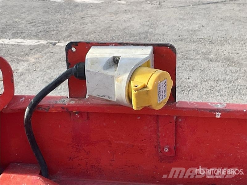 SkyJack SJIII3219 Electric Scissor Lift Škarjaste dvižne ploščadi