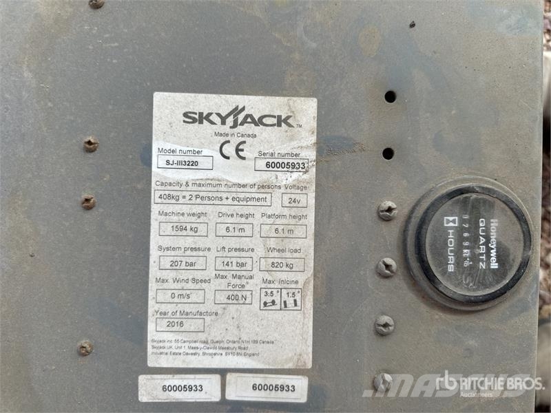 SkyJack SJIII3220 Ножични работни платформи