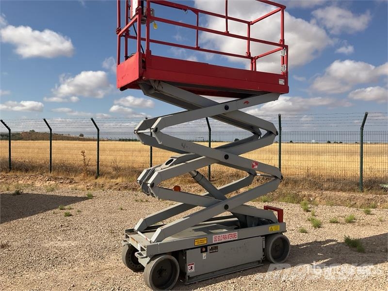 SkyJack SJIII3220M Electric Scissor Lift Ножничные подъемники