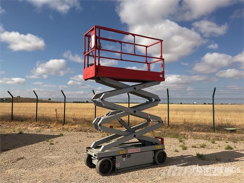 SkyJack SJIII3220M Electric Scissor Lift Ножничные подъемники