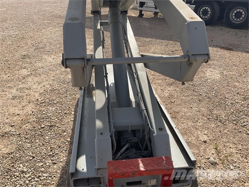 SkyJack SJIII3220M Electric Scissor Lift Ножничные подъемники