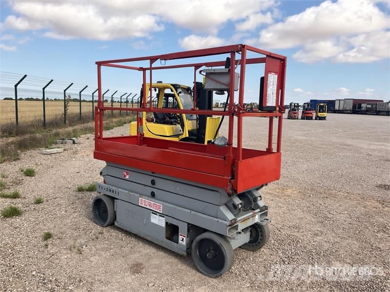 SkyJack SJIII3220M Electric Scissor Lift Ножничные подъемники