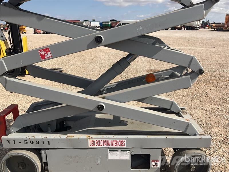 SkyJack SJIII3220M Electric Scissor Lift Ножничные подъемники