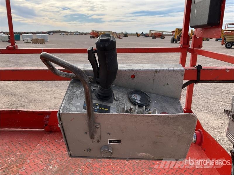 SkyJack SJIII3220M Electric 8 Mts Electric Scissor Lift Plataformas tijera