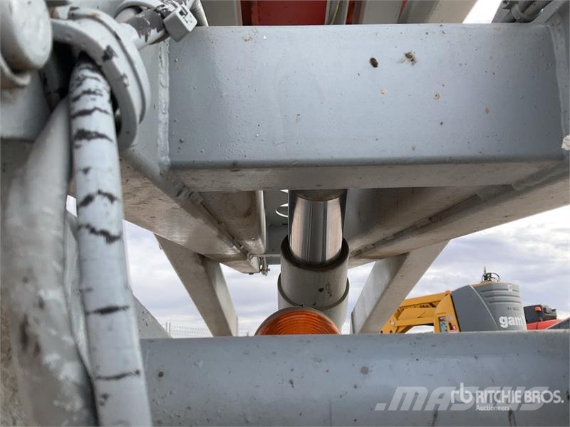SkyJack SJIII3220M Electric 8 Mts Electric Scissor Lift Plataformas tijera