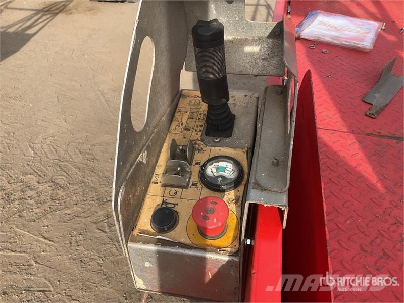 SkyJack SJIII3226 Schaarhoogwerkers