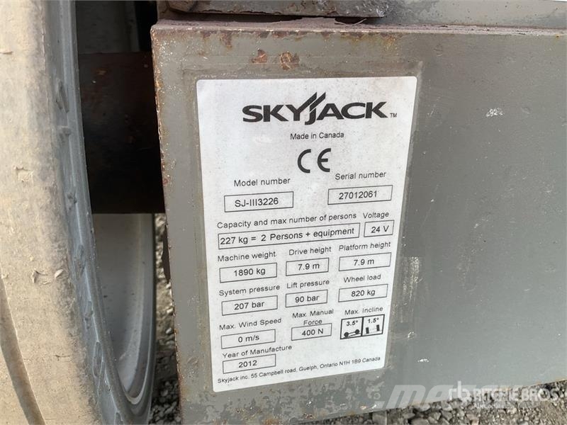SkyJack SJIII3226 Schaarhoogwerkers