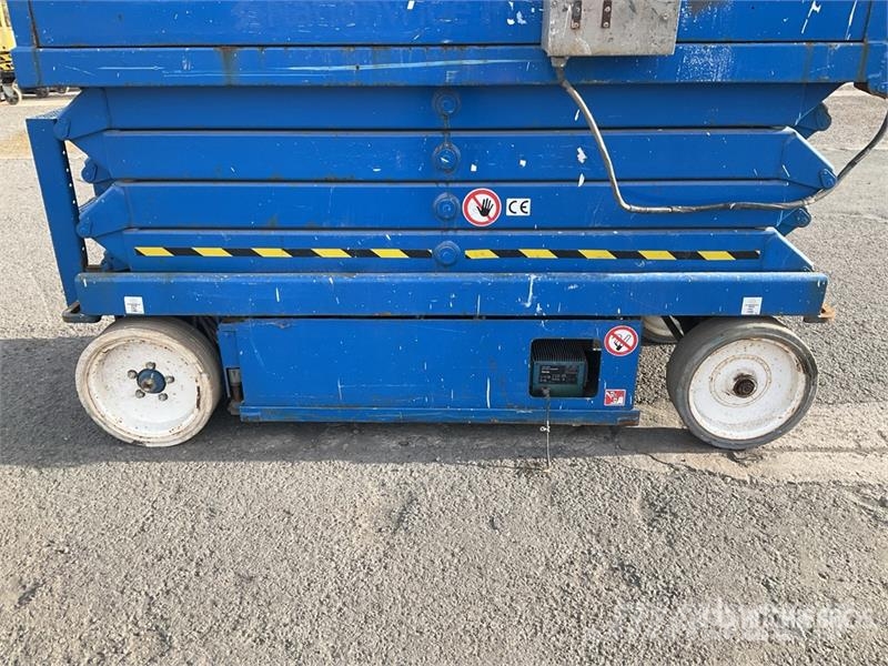 SkyJack SJIII3226 Piattaforme a pantografo