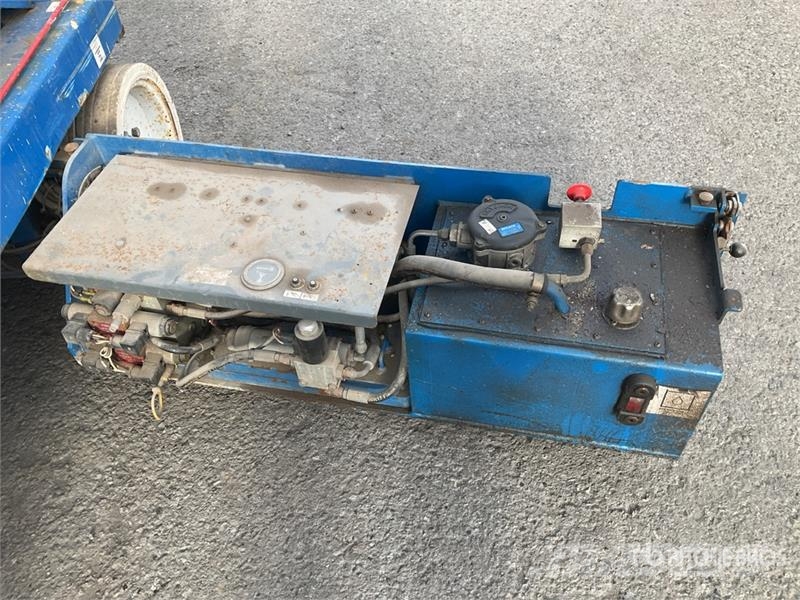 SkyJack SJIII3226 Piattaforme a pantografo