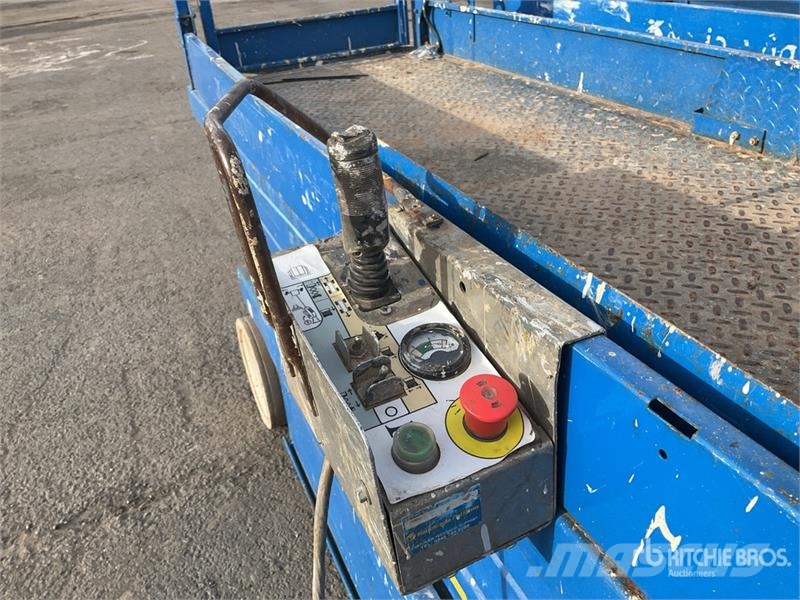 SkyJack SJIII3226 Piattaforme a pantografo