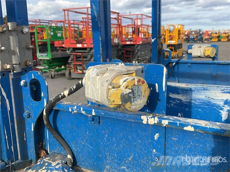 SkyJack SJIII3226 Piattaforme a pantografo