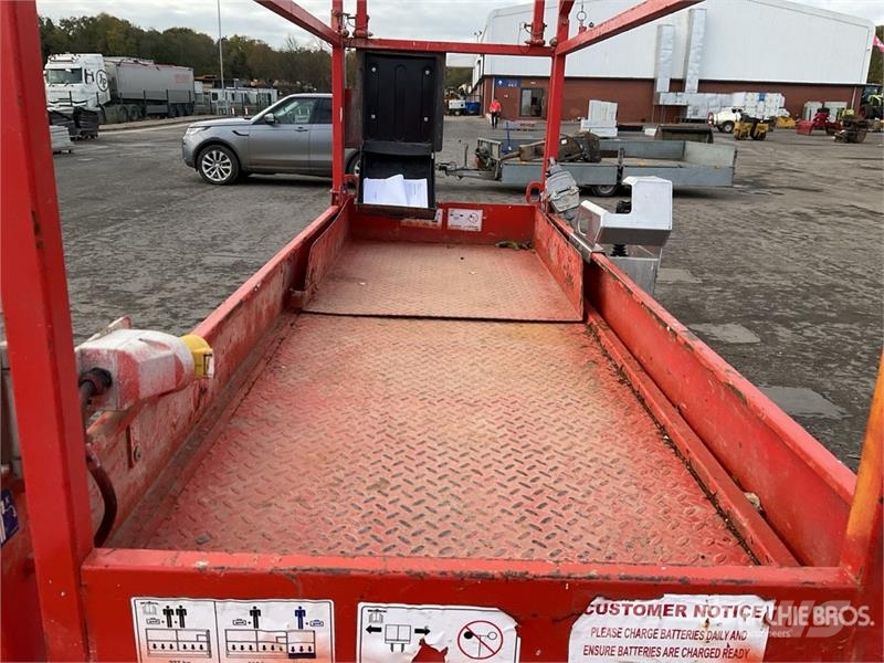 SkyJack SJIII3226 Electric Scissor Lift Ollós emelők