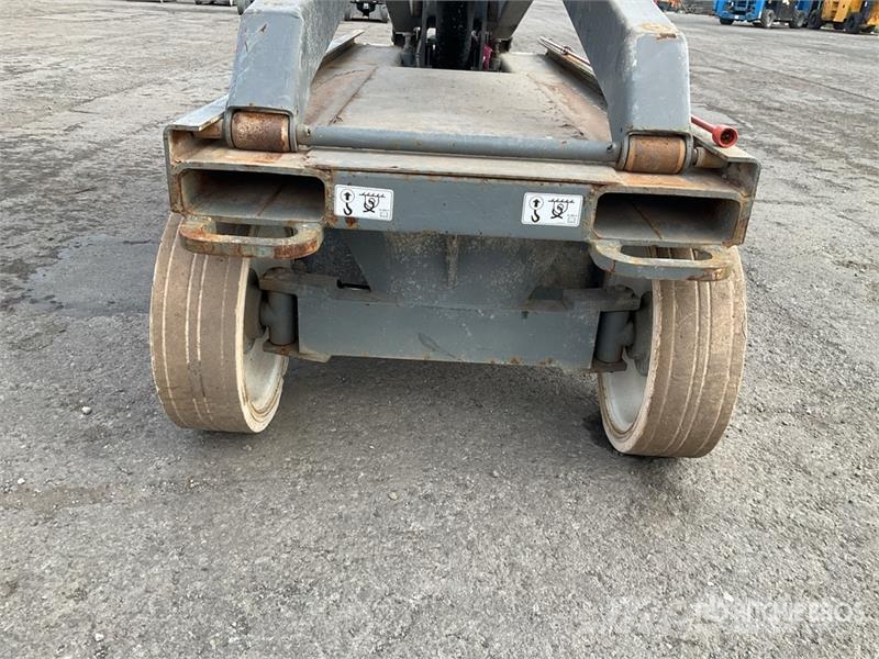 SkyJack SJIII3226 Electric Scissor Lift Ollós emelők