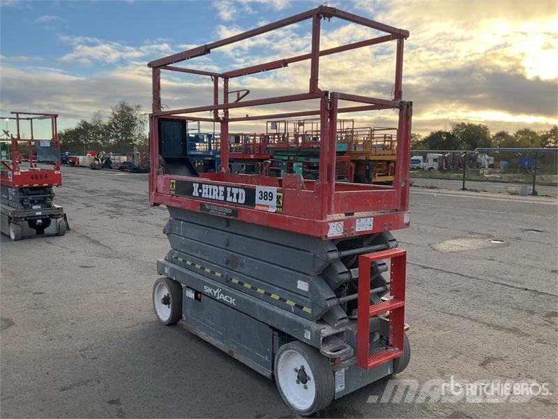 SkyJack SJIII3226 Electric Scissor Lift Saxliftar