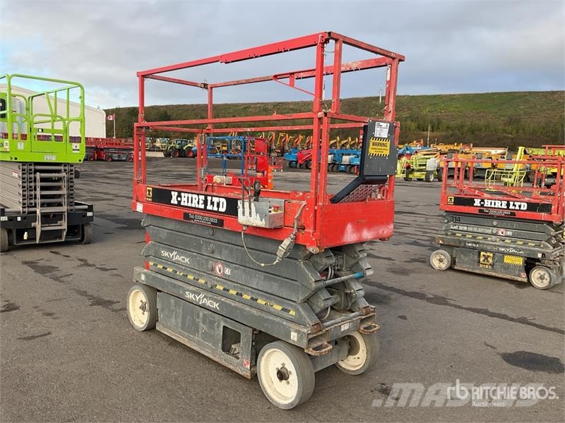 SkyJack SJIII3226 Electric Scissor Lift Saxliftar