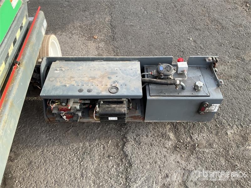 SkyJack SJIII3226 Electric Scissor Lift Ollós emelők