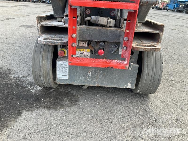 SkyJack SJIII3226 Electric Scissor Lift 剪式升降機