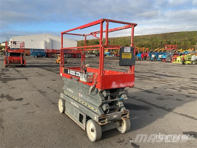SkyJack SJIII3226 Electric Scissor Lift 剪式升降機