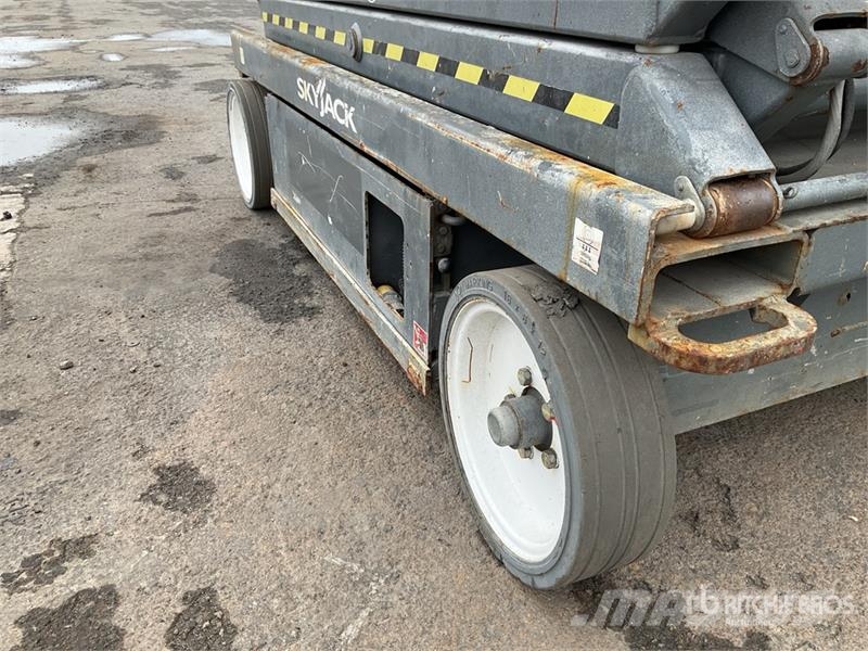 SkyJack SJIII4626 Electric Scissor Lift Nacelle ciseaux
