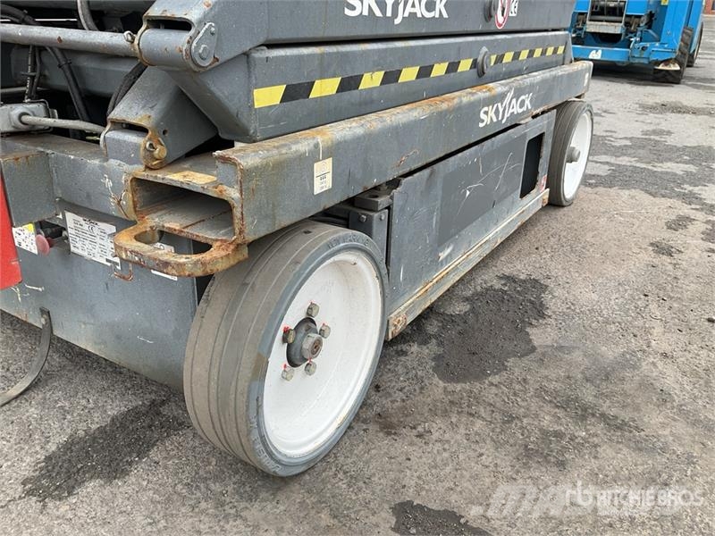 SkyJack SJIII4626 Electric Scissor Lift Nacelle ciseaux